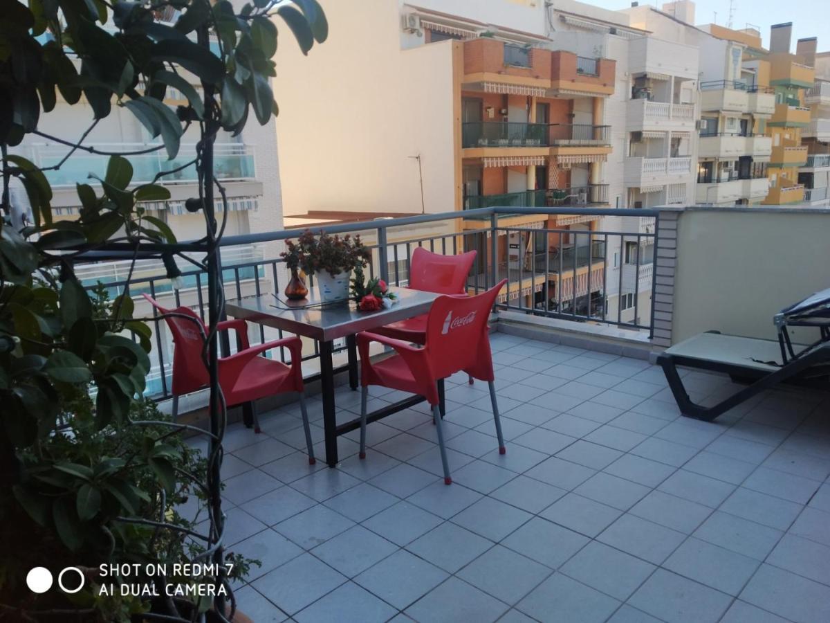 Habitacion Familiar En Un Atico Con Gran Terraza Y,Cocina ,En La Playa Burriana Ngoại thất bức ảnh