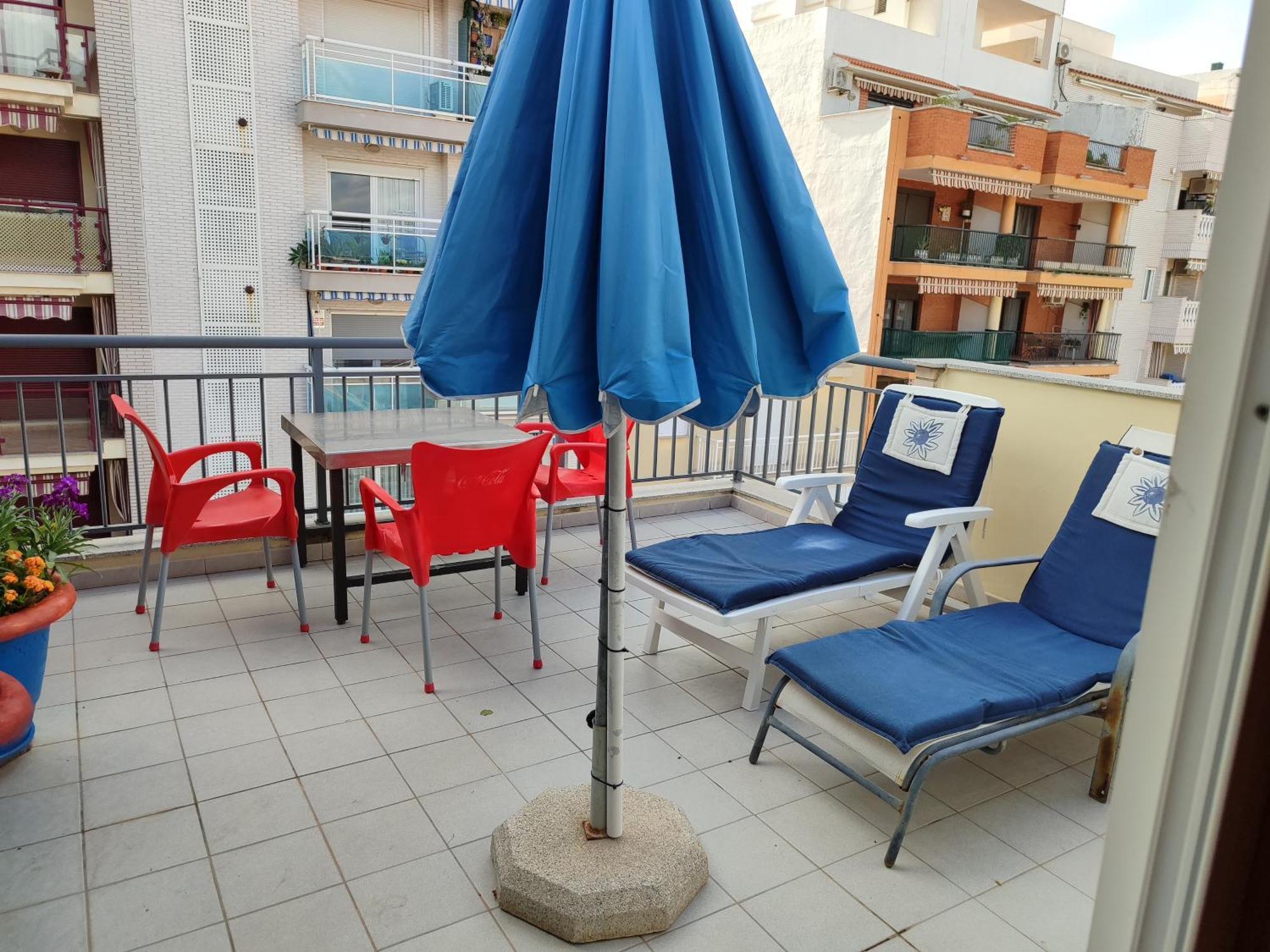 Habitacion Familiar En Un Atico Con Gran Terraza Y,Cocina ,En La Playa Burriana Ngoại thất bức ảnh